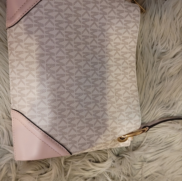 Michael Kors crossbody NWT - Picture 3 of 6